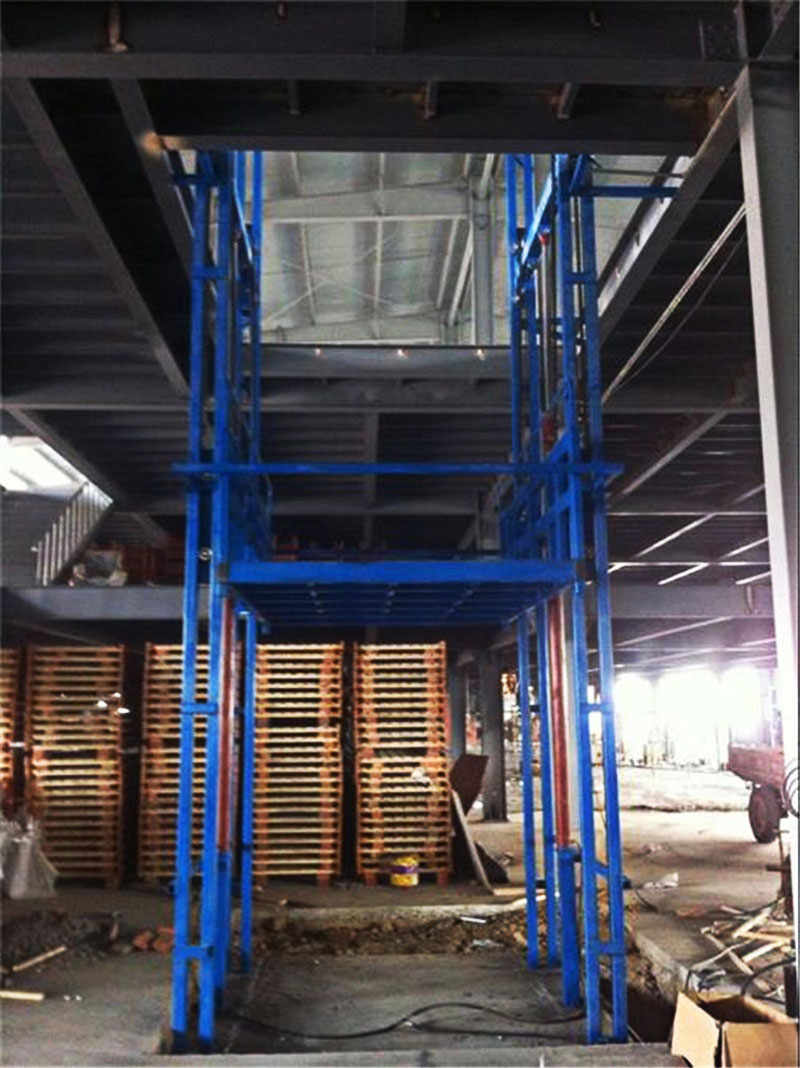 導軌式升降貨梯平臺 導軌式升降貨梯平臺