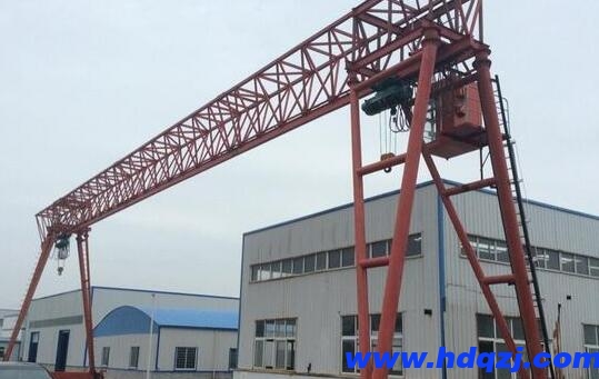 起重機需要按時清理嗎？起重機機械零件的清理方式