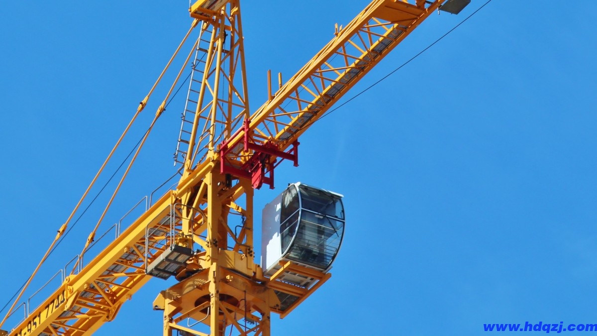 塔式起重機進行超高使用所必須考慮的問題 塔式起重機進行超高使用所必須考慮的問題