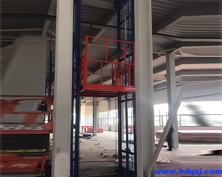 升降貨梯出現(xiàn)故障排除步驟: 升降貨梯出現(xiàn)故障排除步驟: